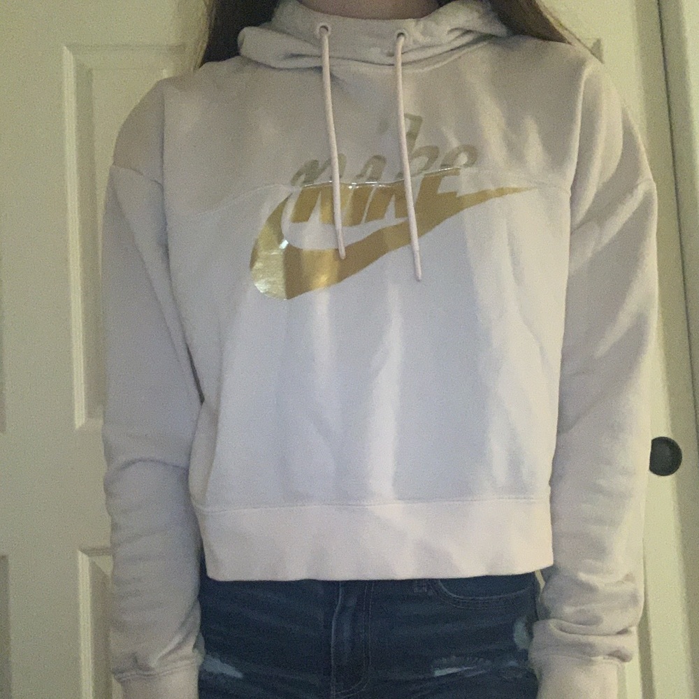 nike crop top hoodie